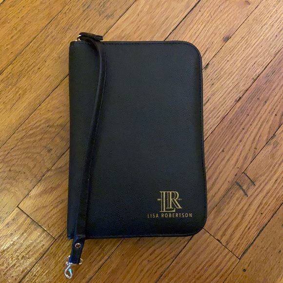 Lisa Robertson Accessories - Lisa Robertson travel jewelry case- never used!